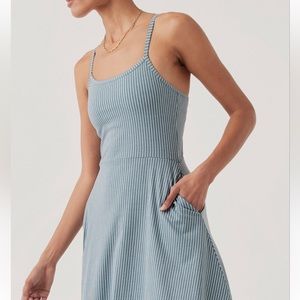 Pact Fit and Flare Dress Small